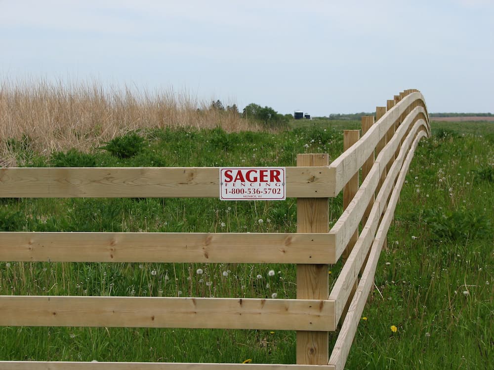 farm-board-horse-cattle-wood-sager-fencing